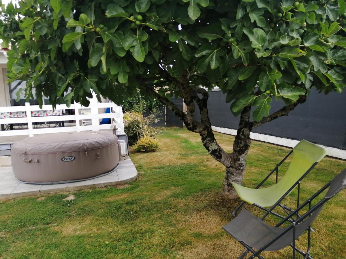 Villa La Rivière Pujols  Esterno foto